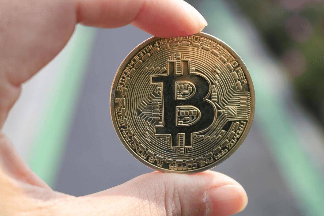 虚拟币和炒股(虚拟币和炒股哪个赚钱)